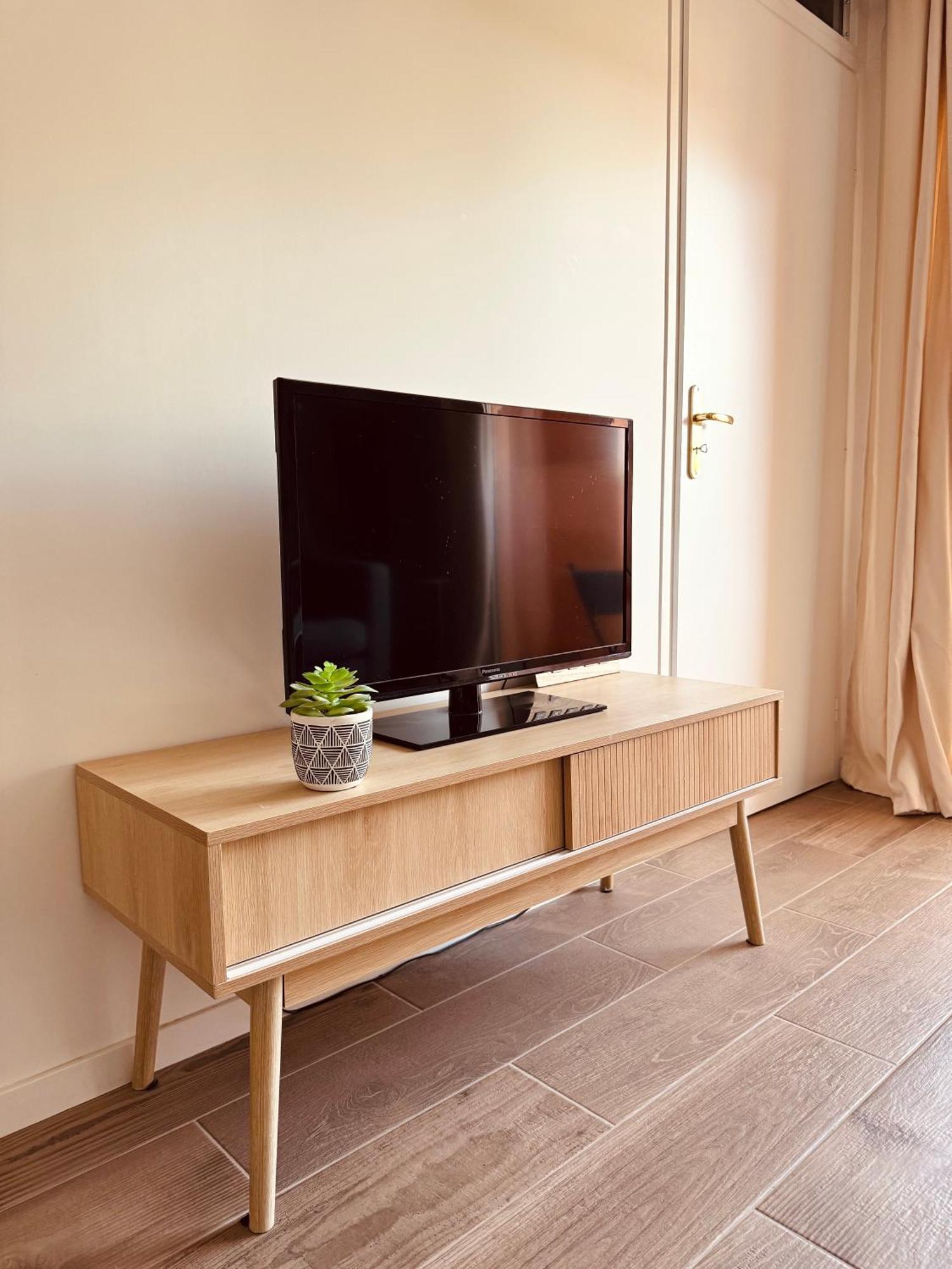 Claelle Appartment - 200M Beach Mandelieu La Napoule Bagian luar foto